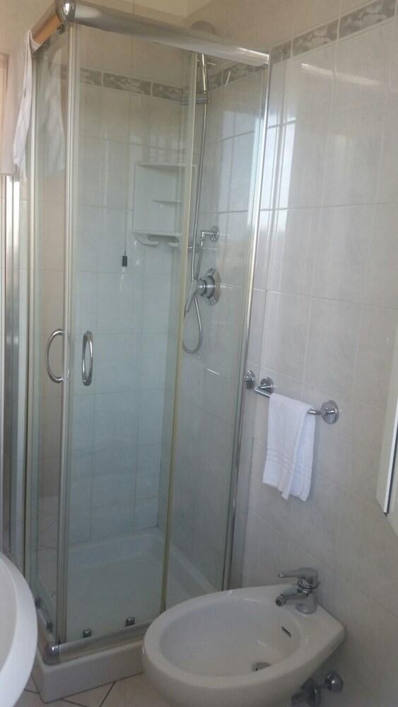 Hotel Astoria Viareggio Bagian luar foto